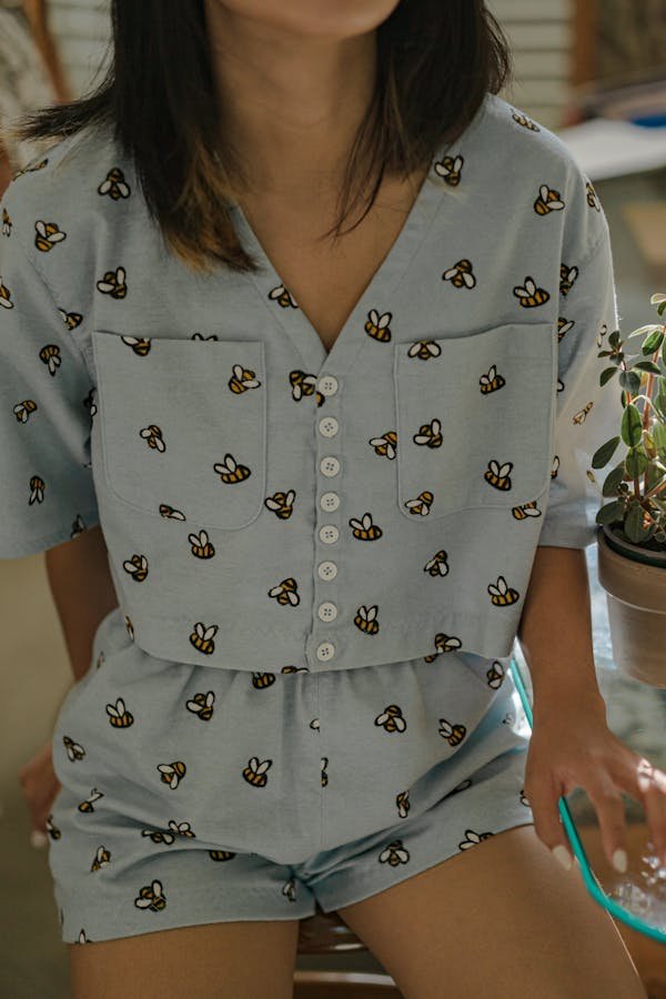 Le pyjama short femme : style et confort pour l'été
